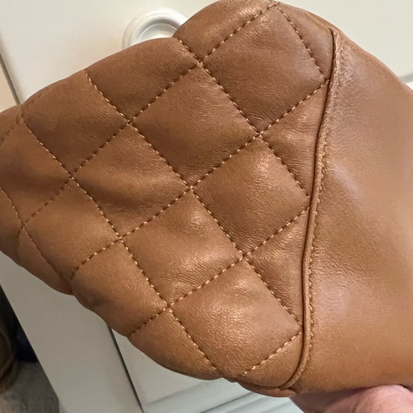 Isaac Mizrahi Quilted Genuine leather shoulder bag - Picture 6 of 16